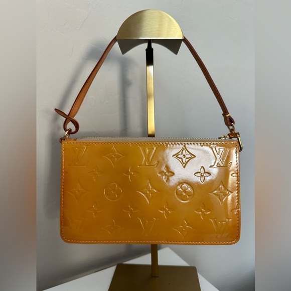 Louis Vuitton Vernis Lexington Pochette Yellow - Picture 3 of 11
